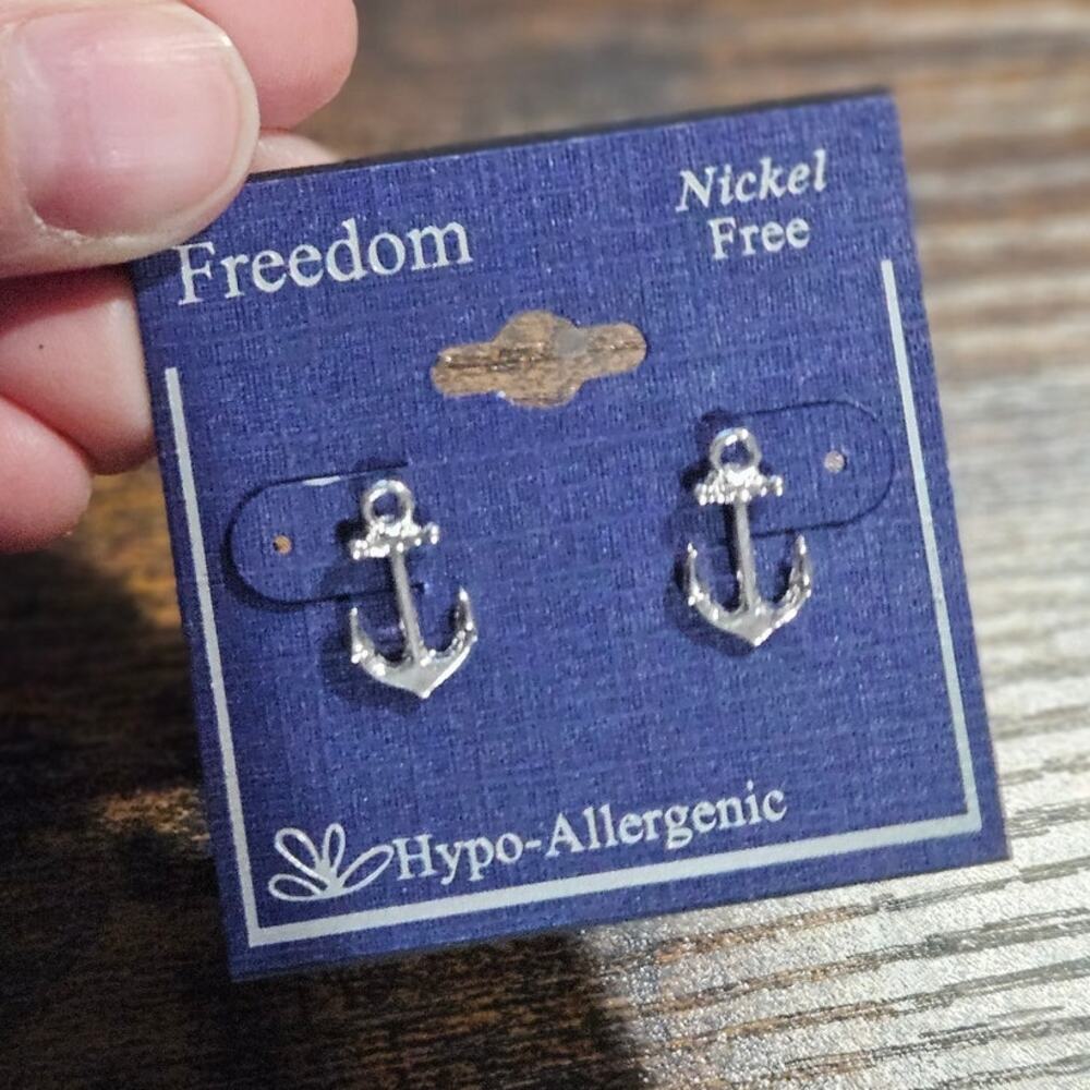 Freedom Nautical Cottagecore Silver-Tone Anchor Stud Earrings Hypoallergenic